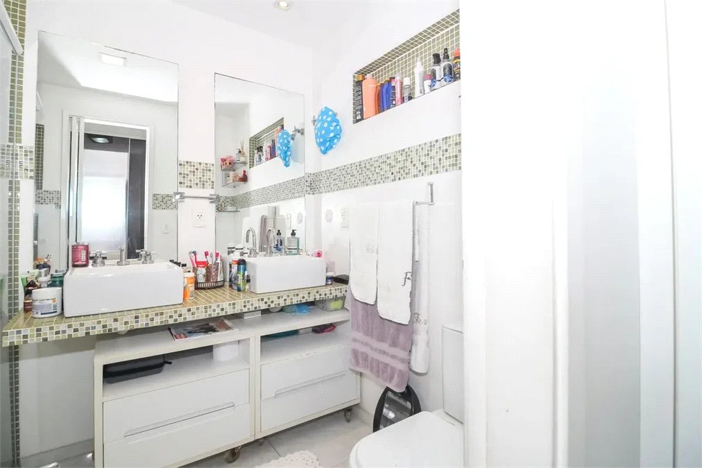 Apartamento à venda com 4 quartos, sendo 3 suítes, em Vila Romana, São Paulo, SP