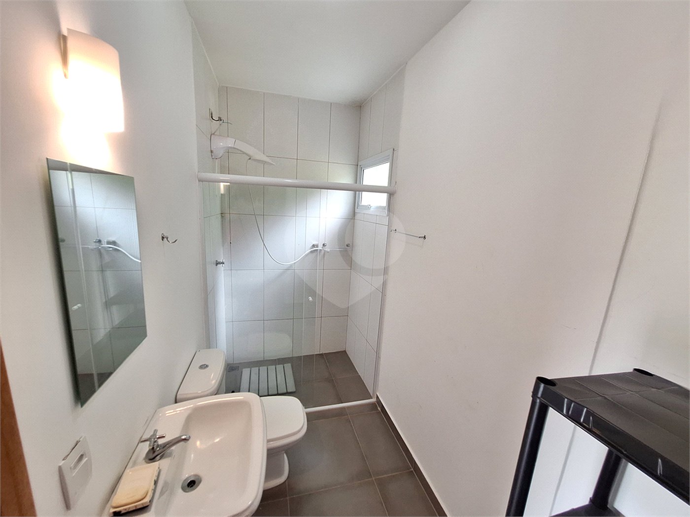 Casa à venda com 7 quartos, sendo 3 suítes, no condomínio Chacaras do Lago, Vinhedo - SP
