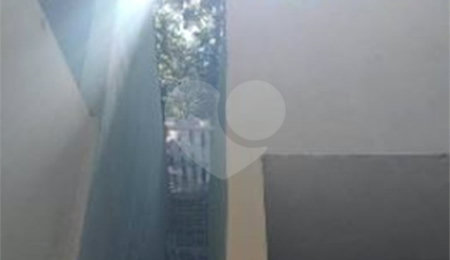 Casa Térrea à venda com 4 quartos, sendo 1 suíte,  em Vila Nivi, São Paulo, SP