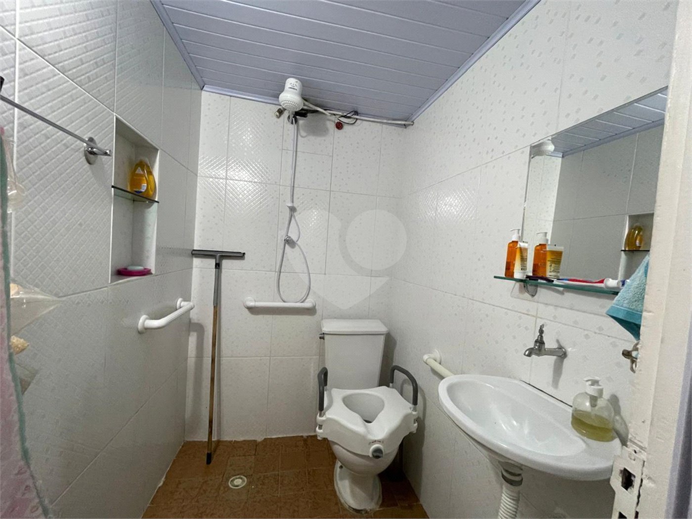 Casa Térrea à venda com 2 quartos, sendo 1 suíte, em Chora Menino, São Paulo, SP