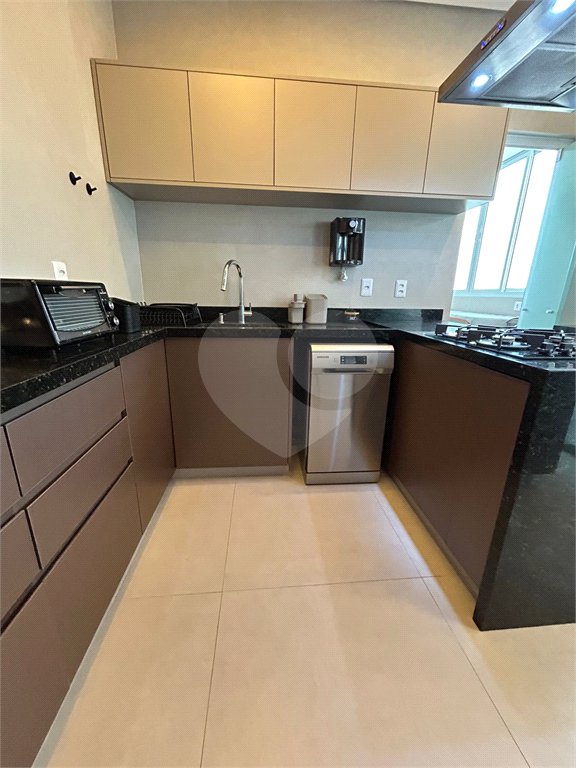Apartamento à venda com 2 quartos, sendo 1 suíte, em Cerqueira César, São Paulo, SP