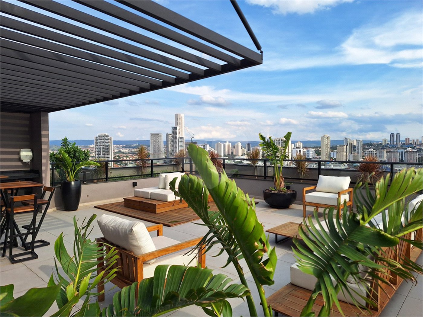 Apartamento à venda com 3 suítes em Jardim Paulistano, Sorocaba, SP