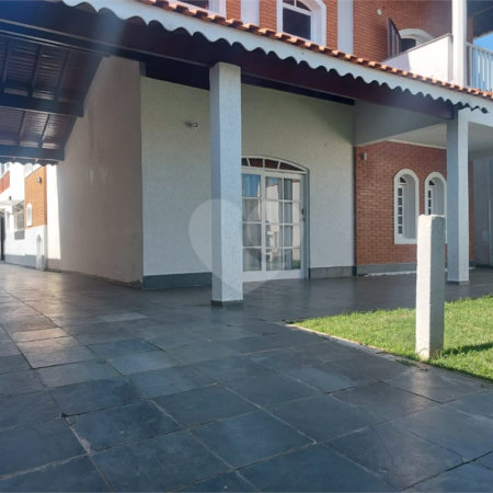 Sobrado à venda ou para alugar com 4 suítes em Balneário Arpoador, Peruíbe, SP