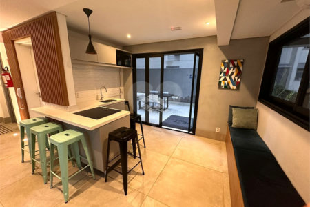 Studio Mobiliado à venda com 31m², 1 quarto Vila Nova Conceição - Estuda permuta.