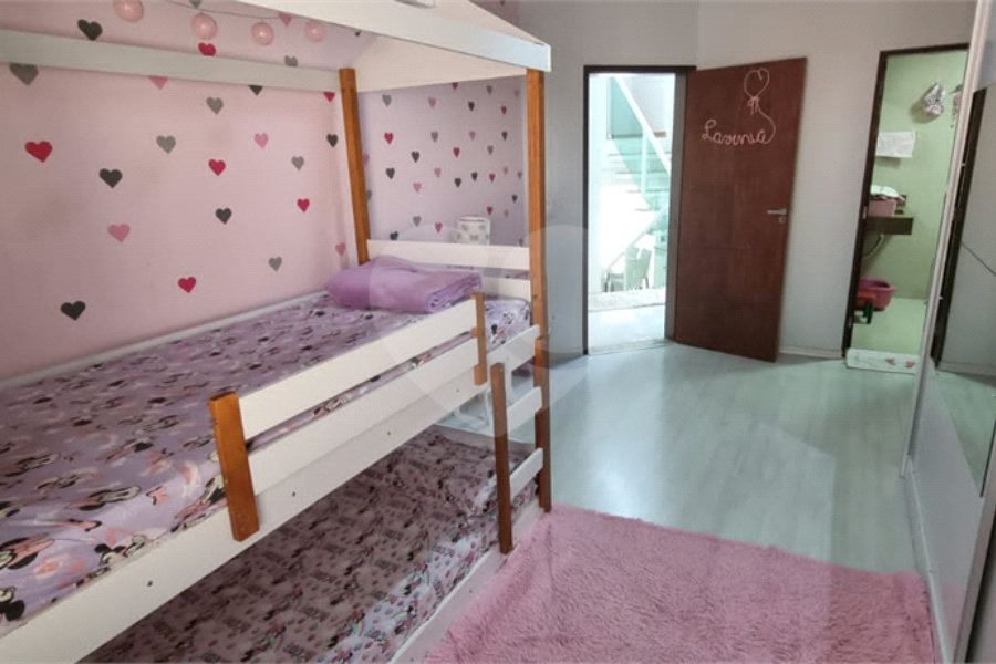 Casa à venda com 4 quartos, sendo 2 suítes,  no condomínio Sausalito, Mairiporã - SP