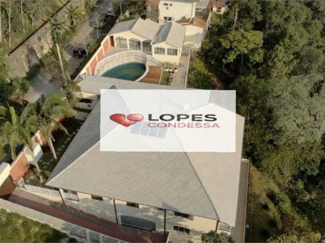 Casa à venda com 3 suítes no condomínio Alpes da Cantareira, Mairiporã - SP