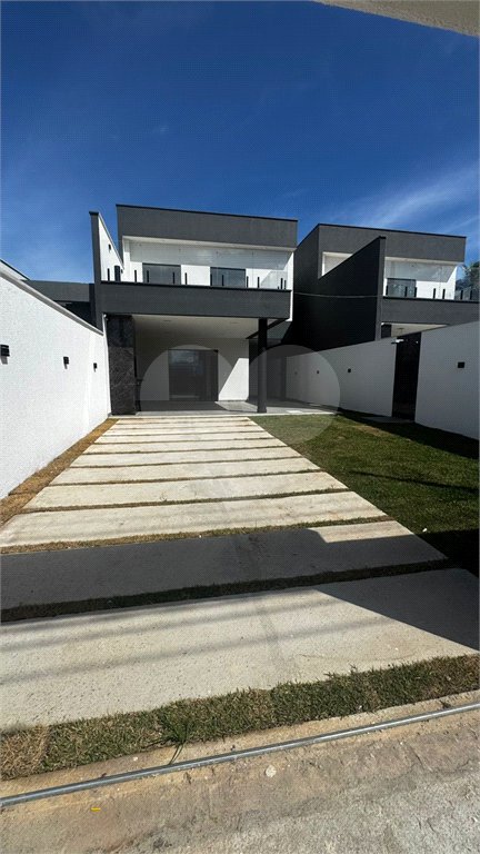 Casa à venda com 3 quartos, sendo 1 suíte, no condomínio Parque Guará, Rio de Janeiro - RJ