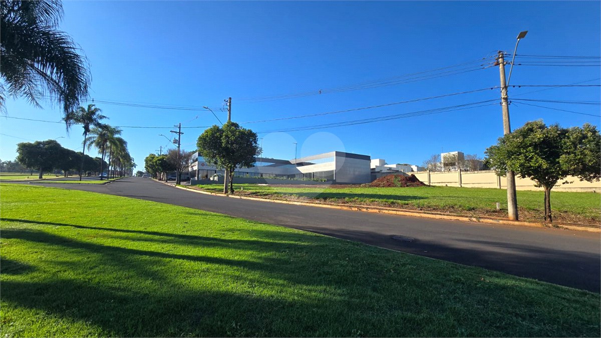 Terreno à venda em Jardim São Camilo, Araraquara, SP