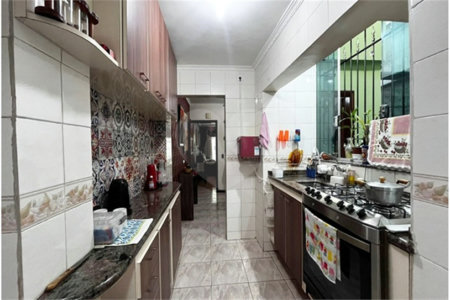 Casa à venda com 3 quartos, sendo 1 suíte, em Vila Boaçava, São Paulo, SP