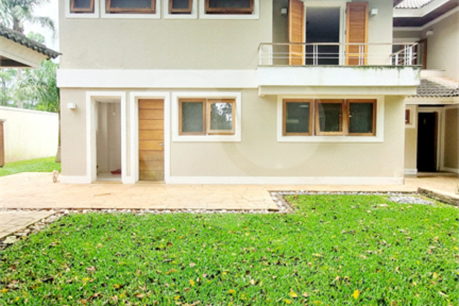 Casa à venda ou para alugar com 5 suítes em Serra da Cantareira, Mairiporã, SP