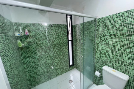 Apartamento 3 dormitórios com 2 suítes, 2 vagas demarcadas, no Embaré, Santos