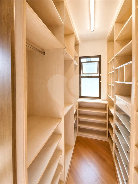 Excelente apartamento à venda na Vila Reg. Feijó
