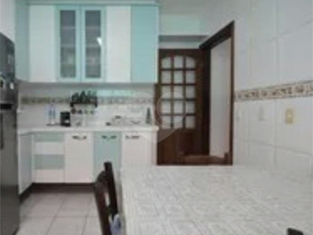 Sobrado à venda com 3 quartos, sendo 1 suíte,  em Morumbi, São Paulo, SP