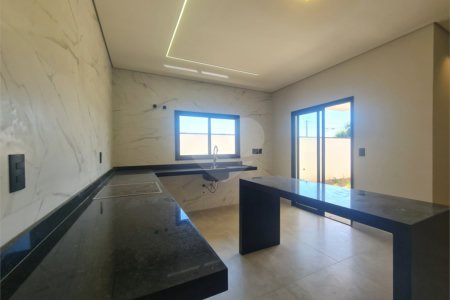 Casa à venda com 3 quartos, sendo 2 suítes, no condomínio Reserva Ipanema I, Sorocaba - SP