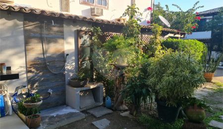 Casa em condomínio à venda com 2 quartos, sendo 1 suíte,  em Manguinhos, Armação dos Búzios, RJ