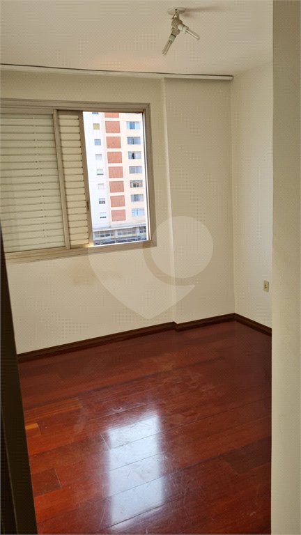 Apartamento à venda com 3 quartos, sendo 1 suíte,  no Centro, Araraquara, SP