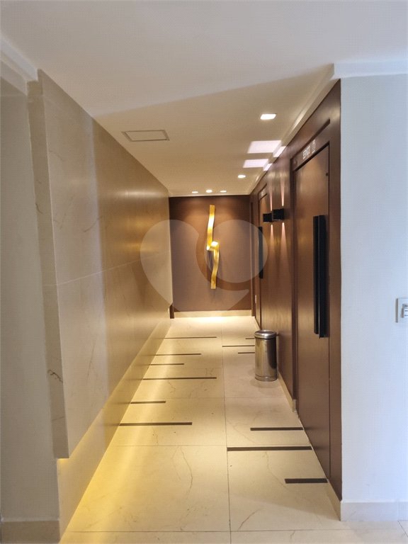 Apartamento à venda com 2 quartos em Parque Maria Domitila, São Paulo, SP