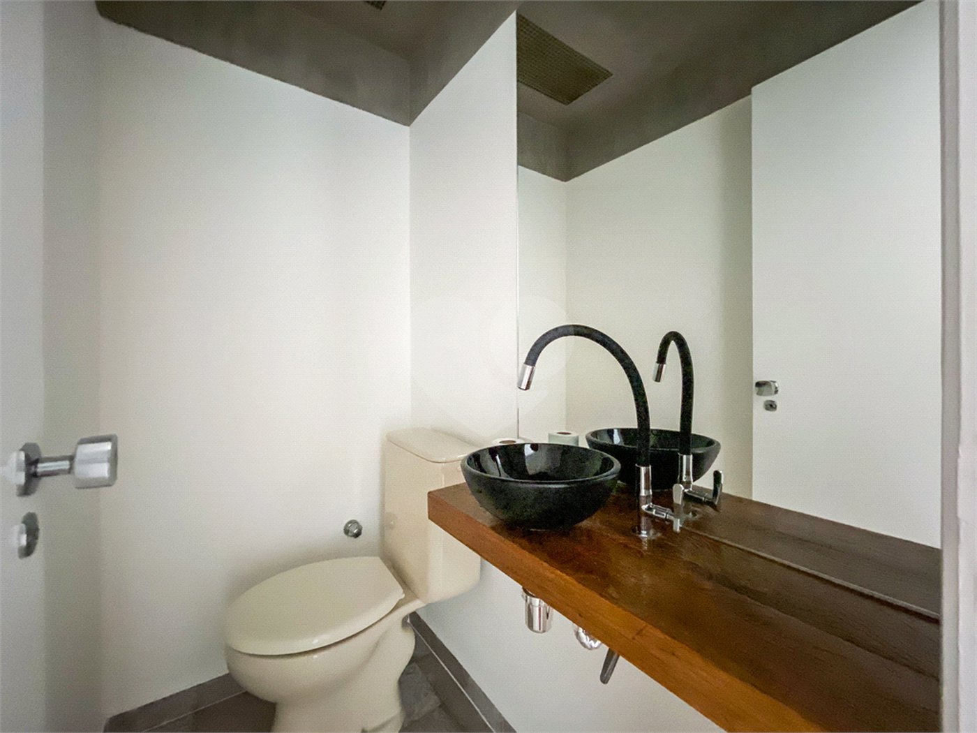 Apartamento à venda com 2 suítes em Indianópolis, São Paulo, SP