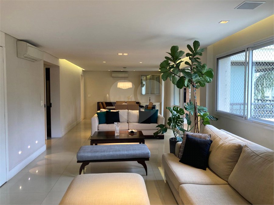 Apartamento para alugar com 3 suítes em Granja Julieta, São Paulo, SP