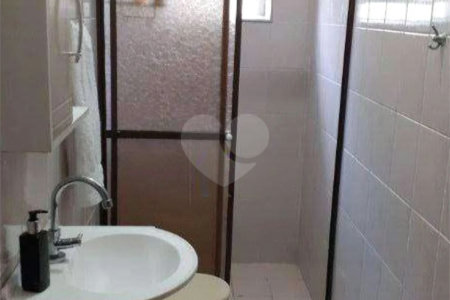 Casa à venda com 3 quartos, sendo 1 suíte, em Jardim Pinheiros, São Paulo, SP
