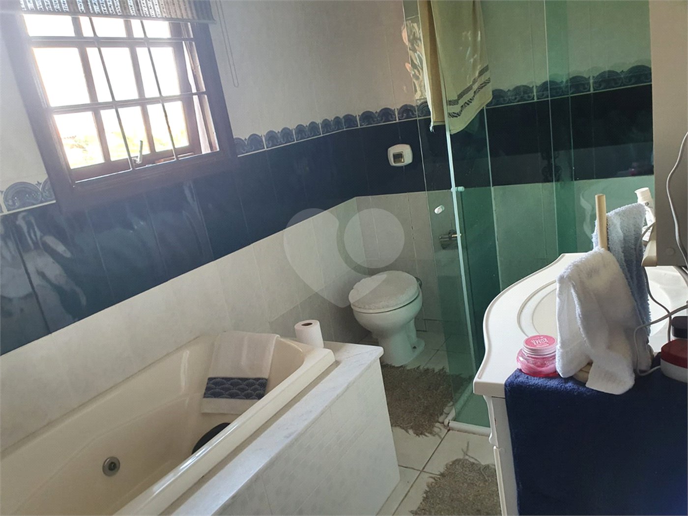 Casa à venda com 4 quartos, sendo 2 suítes,  em Mogi Moderno, Mogi das Cruzes, SP