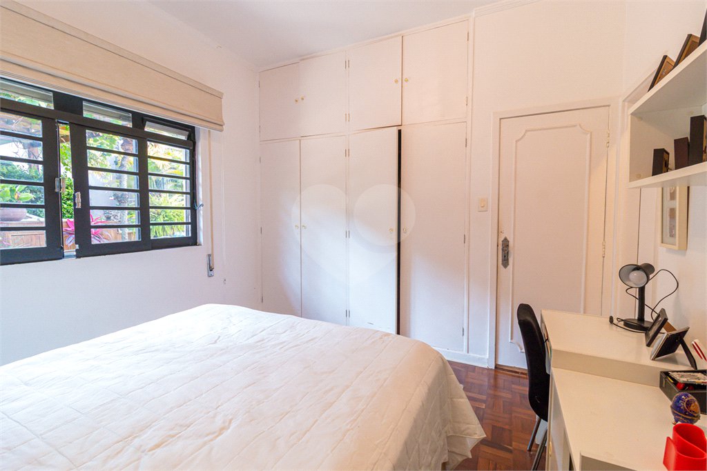 Casa à venda com 3 suítes em Chácara Monte Alegre, São Paulo, SP