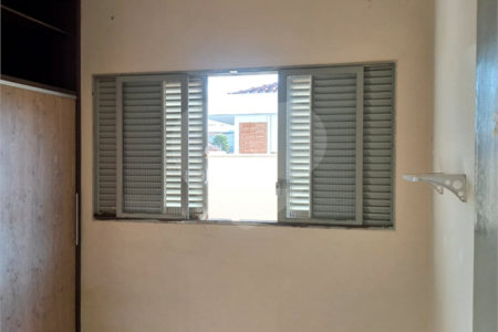 Casa espaçosa com 3 quartos e suíte em excelente bairro residencial!