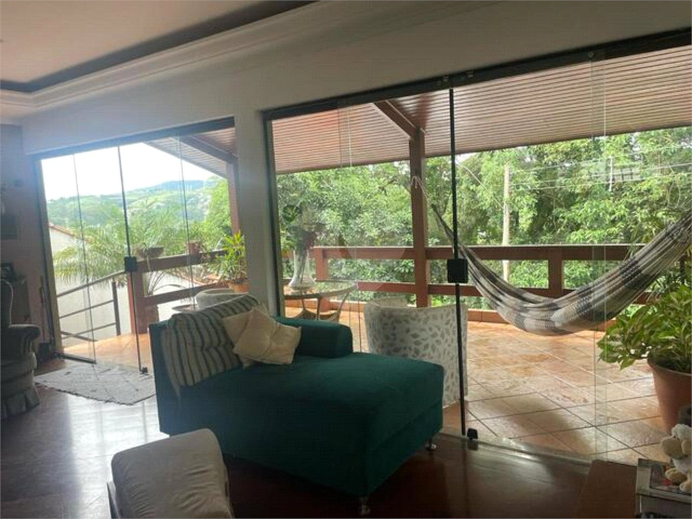Casa à venda com 3 quartos, sendo 1 suíte, no condomínio Clube de Campo Mairiporã, Mairiporã - SP