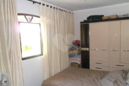 Casa à venda com 3 quartos, sendo 1 suíte, em Jardim Santa Helena, Poá, SP