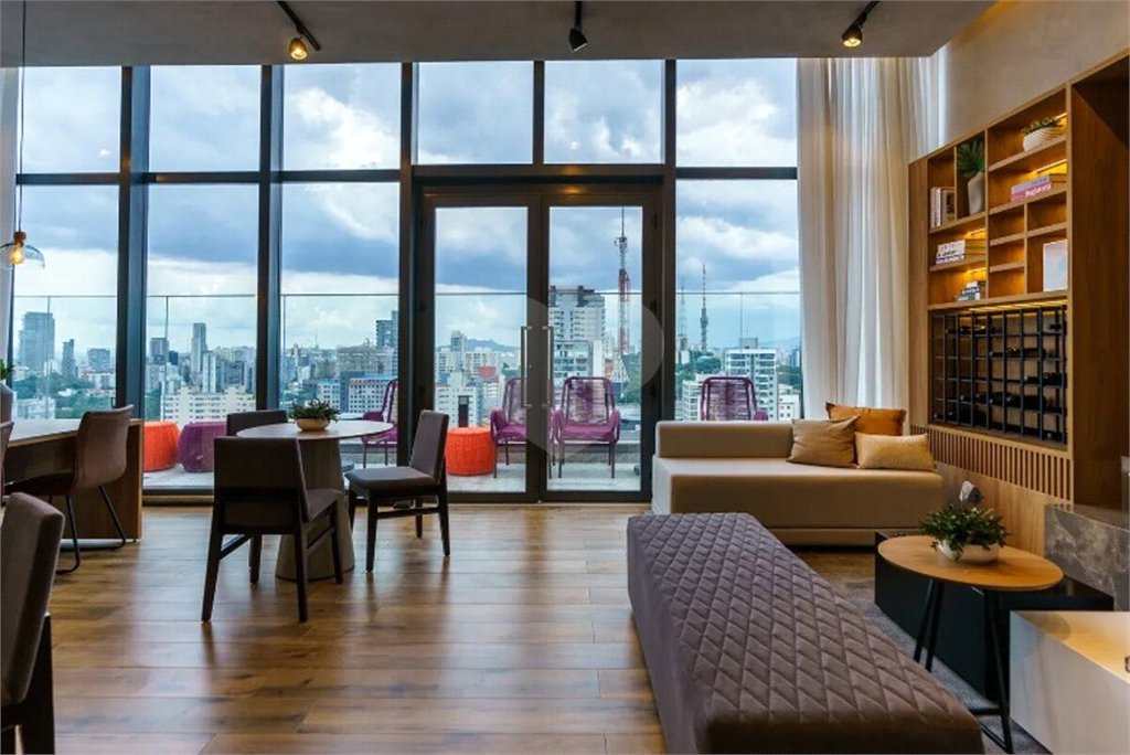 Apartamento à venda com 2 suítes em Pinheiros, São Paulo, SP