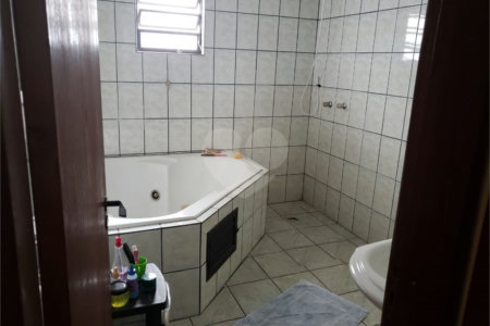 Sobrado à venda com 3 quartos, sendo 1 suíte, em Vila Guaca, São Paulo, SP
