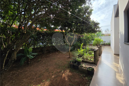Casa à venda com 3 suítes no condomínio Village Ipanema I, Araçoiaba da Serra - SP