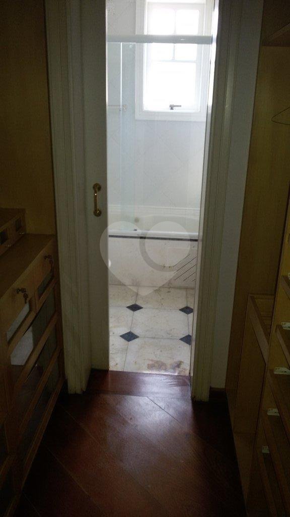 Casa à venda ou para alugar com 4 suítes no condomínio Chácara Francesa, São Paulo - SP