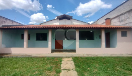 Casa à venda com 5 quartos, sendo 1 suíte,  em Parque da Lagoa, Itapetininga, SP