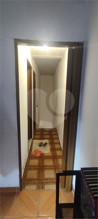 Sobrado à venda com 6 quartos, sendo 1 suíte, em Vila Acoreana, Poá, SP