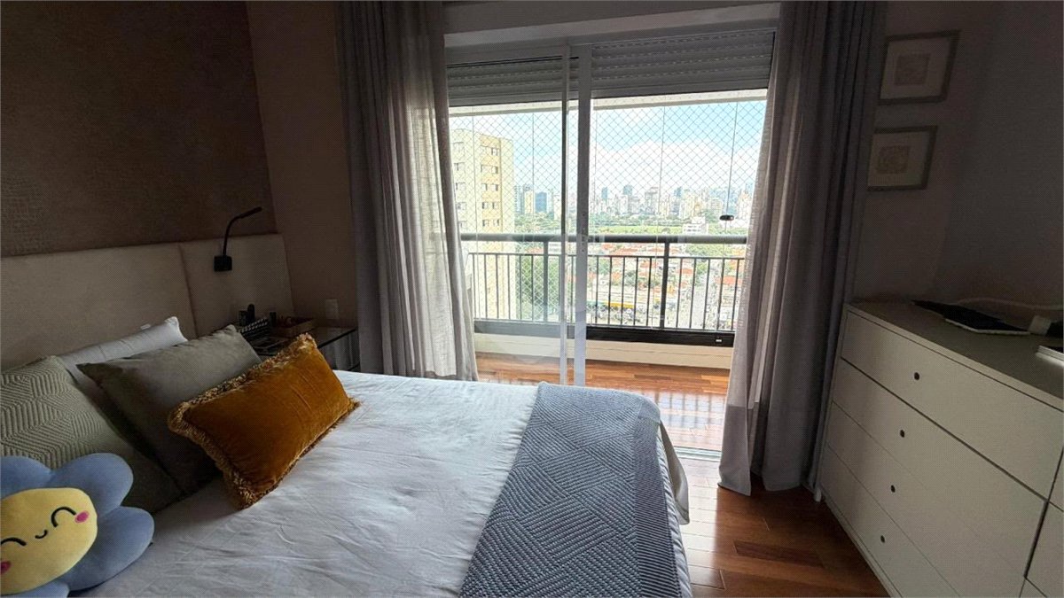 Apartamento à venda com 3 suítes em Vila Olímpia, São Paulo, SP