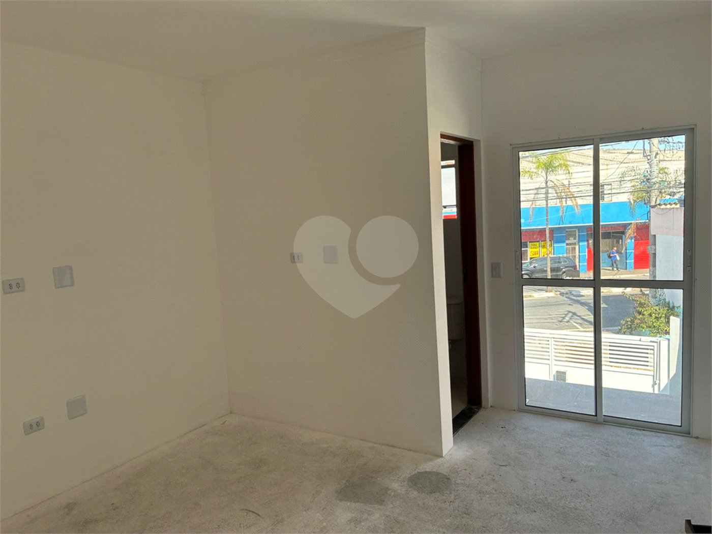 Sobrado à venda com 3 quartos, sendo 1 suíte, em Calmon Viana, Poá, SP