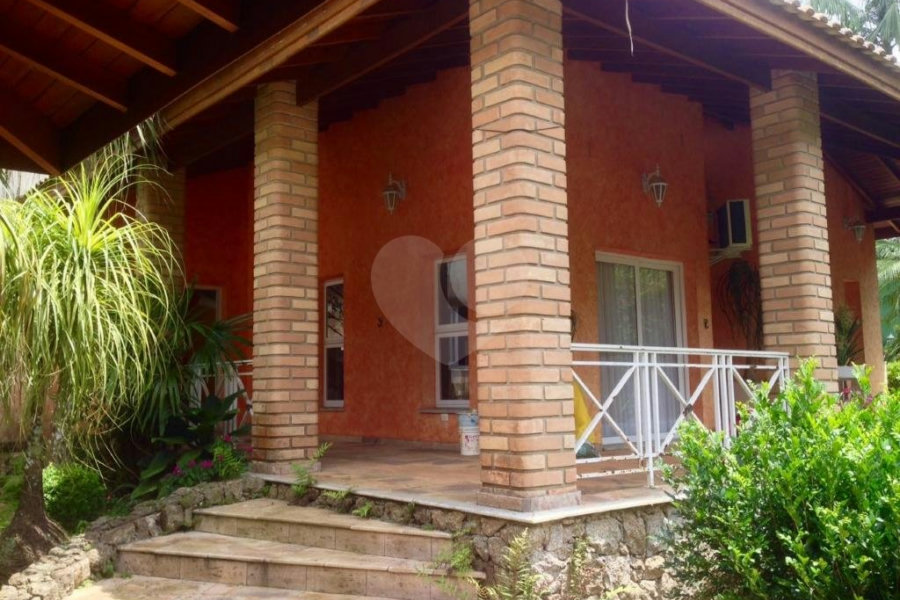 Casa à venda com 4 quartos, sendo 1 suíte, em Samambaia, Mairiporã, SP