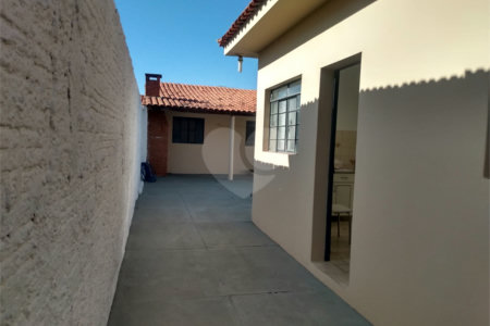 Casa à venda com 3 quartos em Vila Reis, Itapetininga, SP