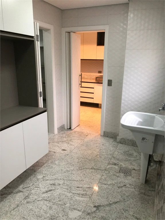 Apartamento à venda com 4 suítes em Vila Suzana, São Paulo, SP