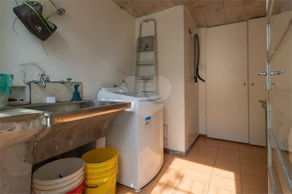 Casa à venda com 4 quartos, sendo 3 suítes, em Jardim Panorama, São Paulo, SP