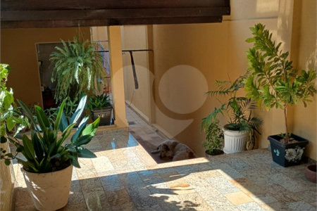 Sobrado com 3 quartos à venda com área gourmet completa e 5 vagas de garagem – Santa Marta - São Carlos/SP