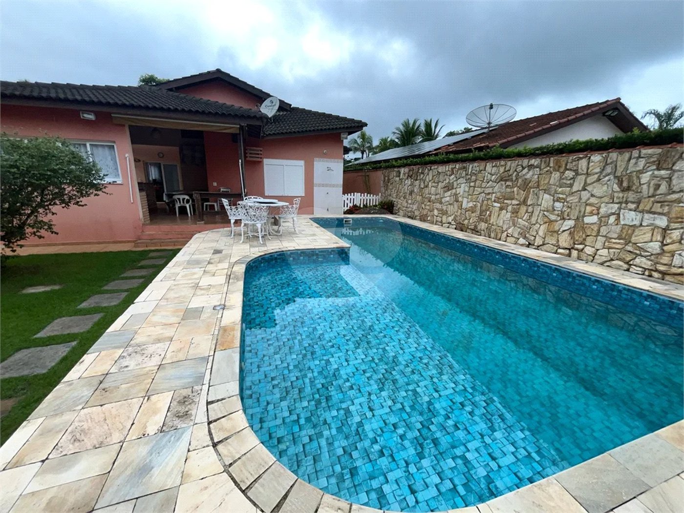 Casa à venda com 6 quartos, sendo 3 suítes, em Morada da Praia, Bertioga, SP