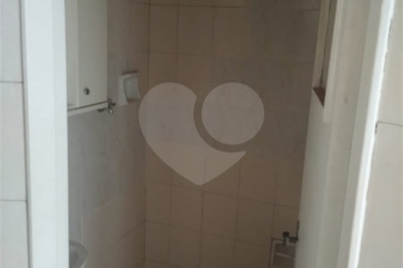 Apartamento à venda com 3 quartos, sendo 1 suíte, no Centro, Araraquara, SP