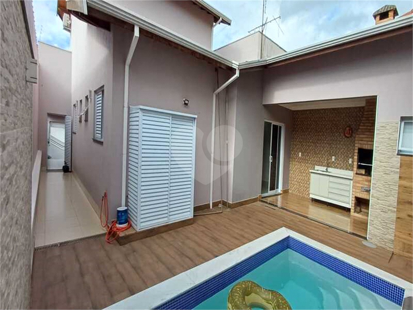 Sobrado à venda com 3 suítes em Residencial Monte Verde, Indaiatuba, SP