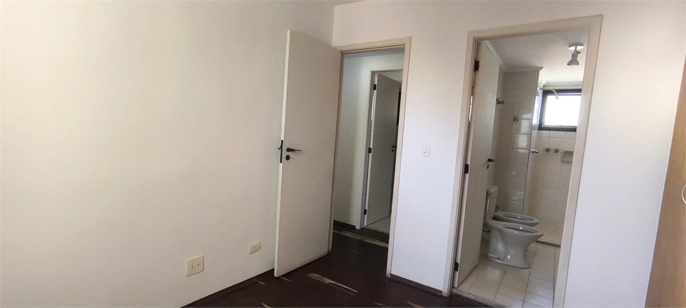 Apartamento à venda com 3 quartos, sendo 1 suíte, em Pinheiros, São Paulo, SP