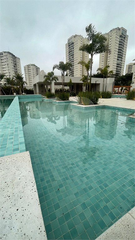 Apartamento à venda com 3 suítes em Vila Sofia, São Paulo, SP