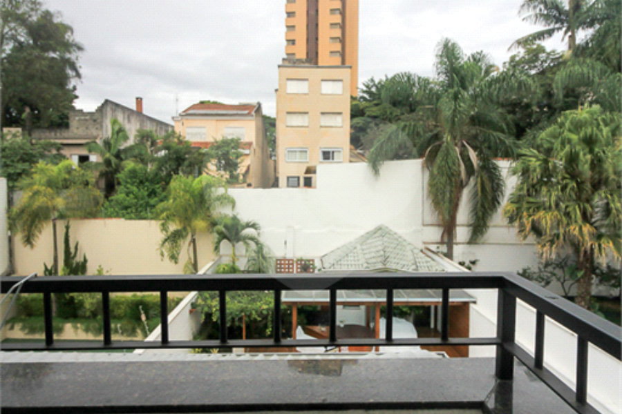 Sobrado à venda com 4 suítes em Jardim Floresta, São Paulo, SP