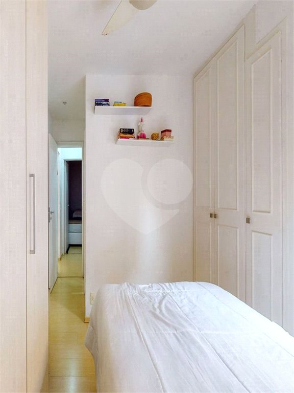 Apartamento à venda com 2 quartos, sendo 1 suíte, em Moema, São Paulo, SP