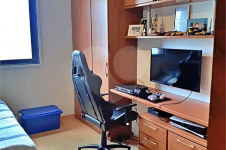 Apartamento à venda com 3 quartos, sendo 1 suíte, em Vila Mariana, São Paulo, SP